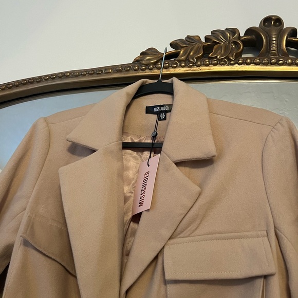 New with Tags pocket belted jacket - Picture 2 of 4